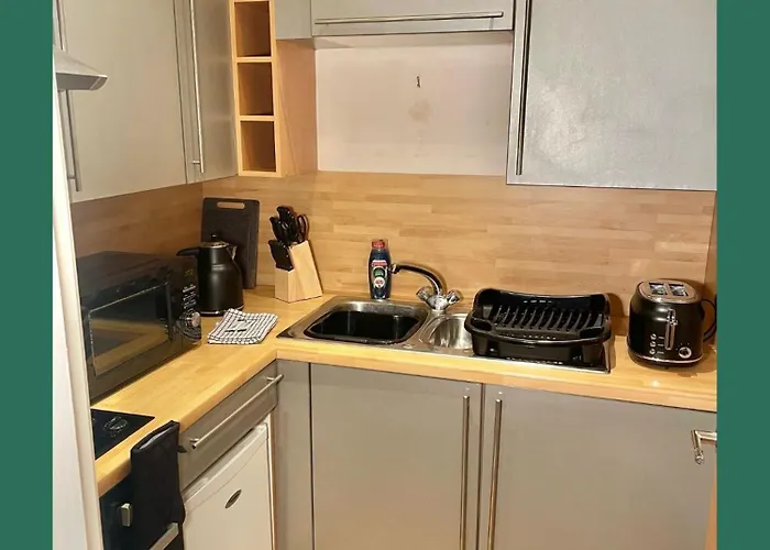 Britannia Light Night Haven Апартаменти *