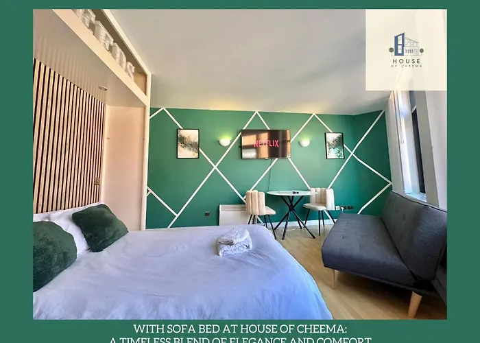 Britannia Light Night Haven * Leeds (West Yorkshire)